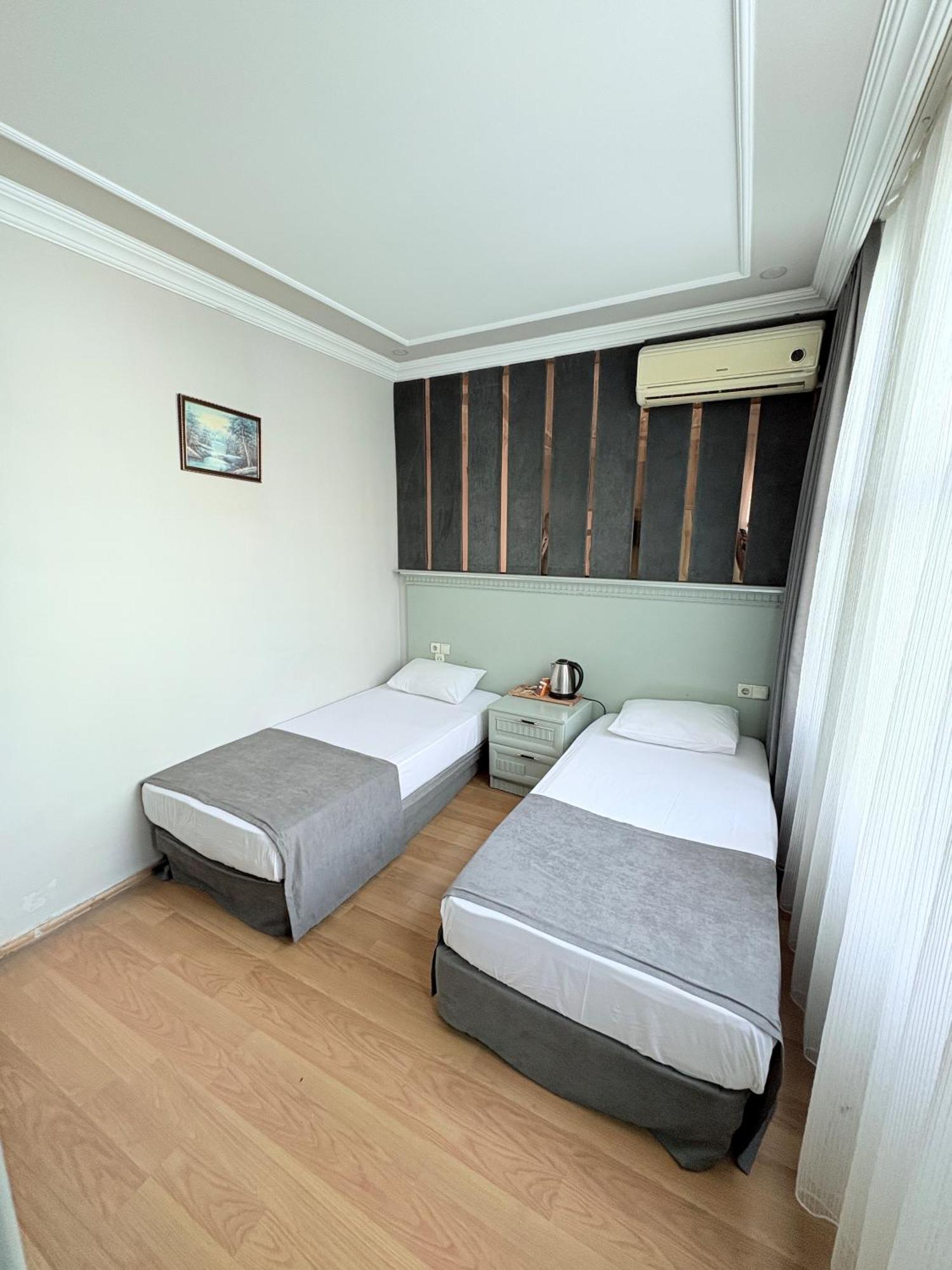 Grand Hurriyet Hotel อิสตันบูล ภายนอก รูปภาพ