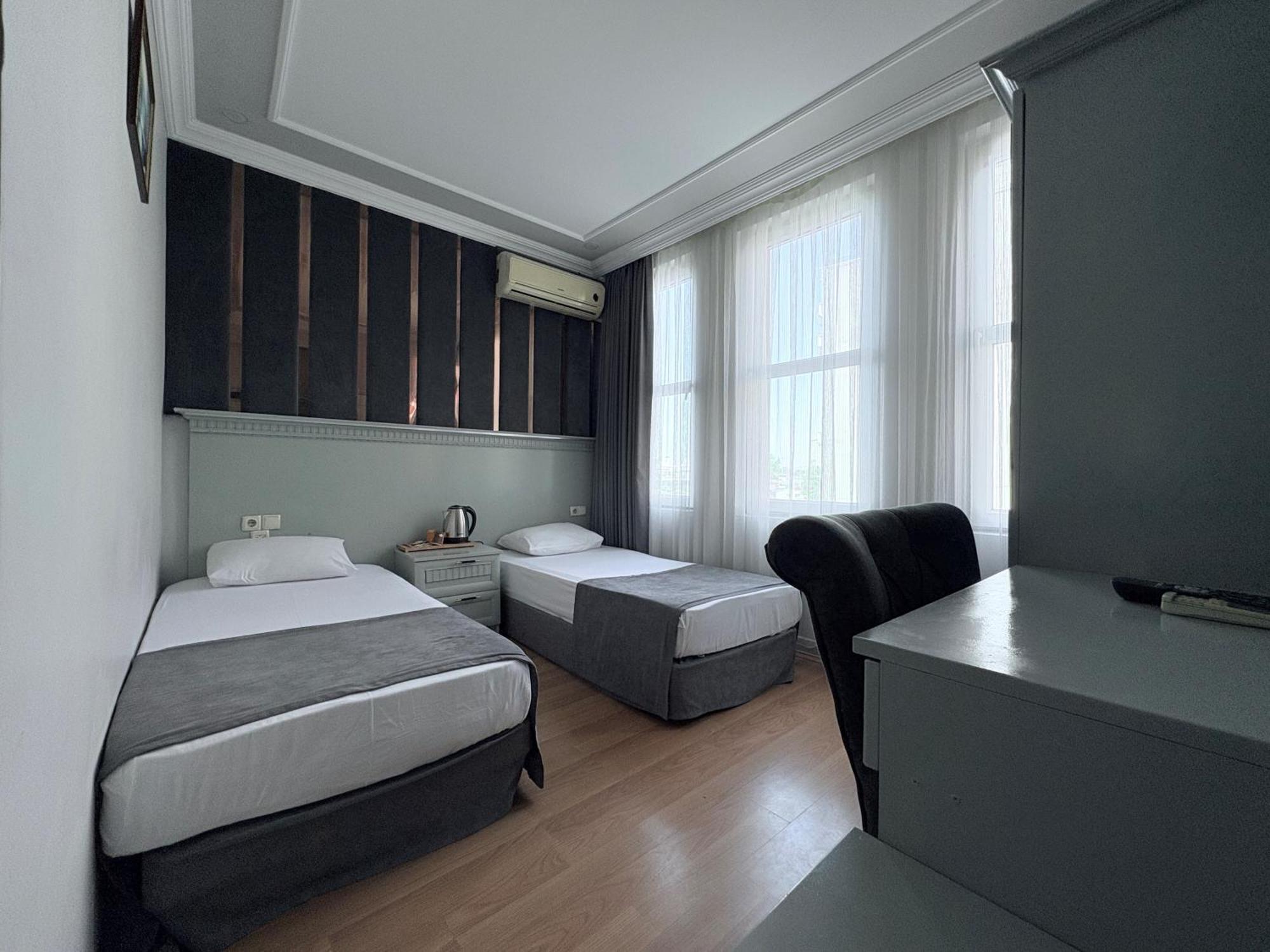 Grand Hurriyet Hotel อิสตันบูล ภายนอก รูปภาพ